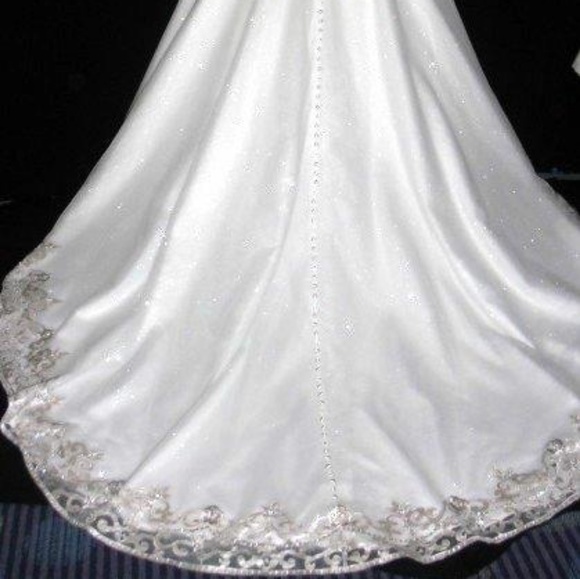 Allure Wedding Gown - Picture 5 of 8